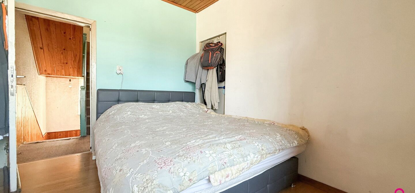 Bij ImmoFusion 7/7 “open huis” : klik op onze 3D-TOUR. Ervaar vastgoed alsof je er zelf doorloopt!

Gezellige gezinswoning met potentieel op rustige ligging vlakbij centrum en invalswegen!
Ben je op zoek naar een woning waarin je nog jouw persoonlijke