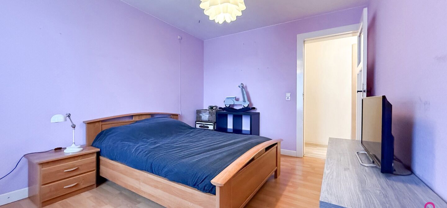 Bij ImmoFusion 7/7 “open huis”: klik op onze 3D-TOUR. Ervaar vastgoed alsof je er zelf doorloopt!

Welkom aan de Hasseltsesteenweg 171 in 3580 Beringen: hier wacht een prachtige, instapklare open bebouwing op een royaal hoek­perceel van circa 1.000 m