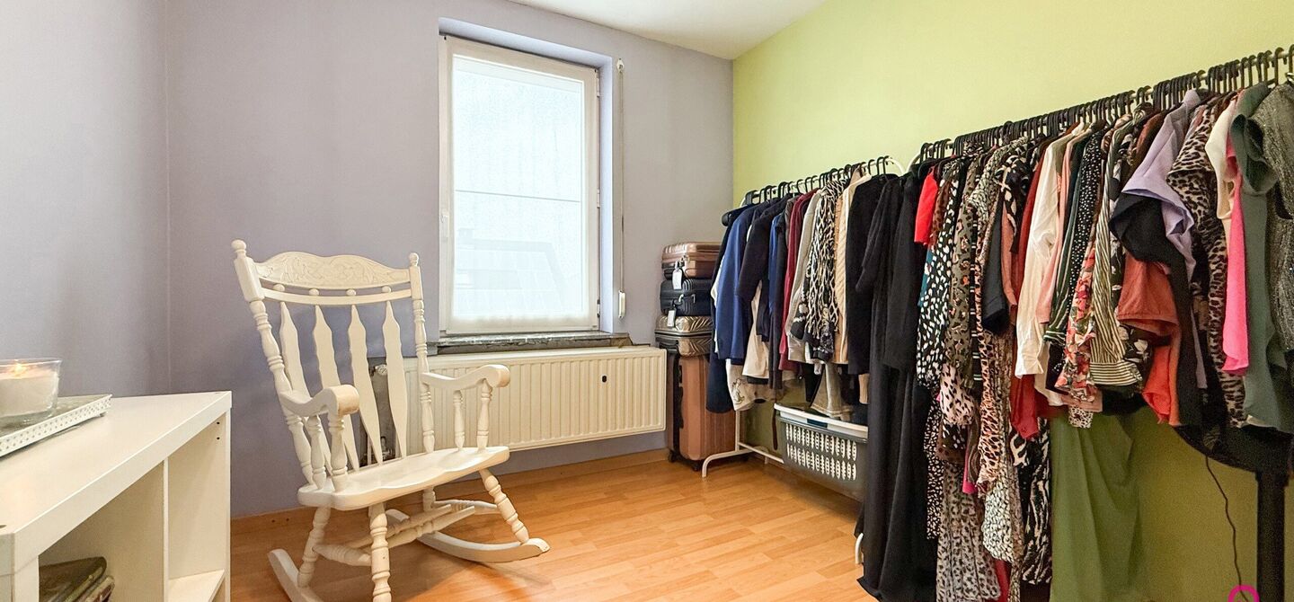 Bij ImmoFusion 7/7 “open huis”: klik op onze 3D-TOUR. Ervaar vastgoed alsof je er zelf doorloopt!

Welkom aan de Hasseltsesteenweg 171 in 3580 Beringen: hier wacht een prachtige, instapklare open bebouwing op een royaal hoek­perceel van circa 1.000 m