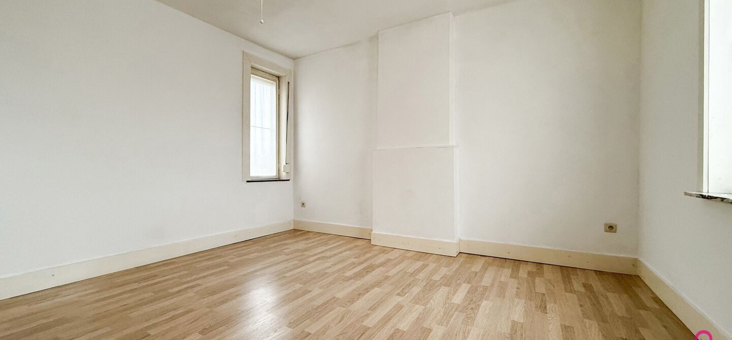 Bij ImmoFusion 7/7 “open huis”: klik op onze 3D-TOUR. Ervaar vastgoed alsof je er zelf doorloopt!

Welkom aan de Hasseltsesteenweg 171 in 3580 Beringen: hier wacht een prachtige, instapklare open bebouwing op een royaal hoek­perceel van circa 1.000 m