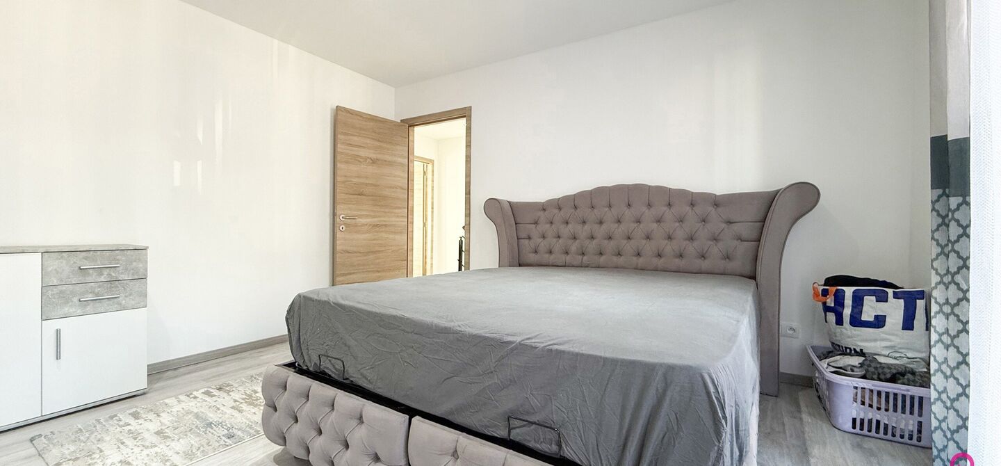 Bij ImmoFusion 7/7 “open huis”: klik op onze 3D-TOUR.
Ervaar vastgoed alsof je er zelf doorloopt!

Ontdek deze indrukwekkende open bebouwing in de Tervantstraat 198 te Paal, een woning die in 2025 een volledige transformatie kreeg en vandaag bijna als