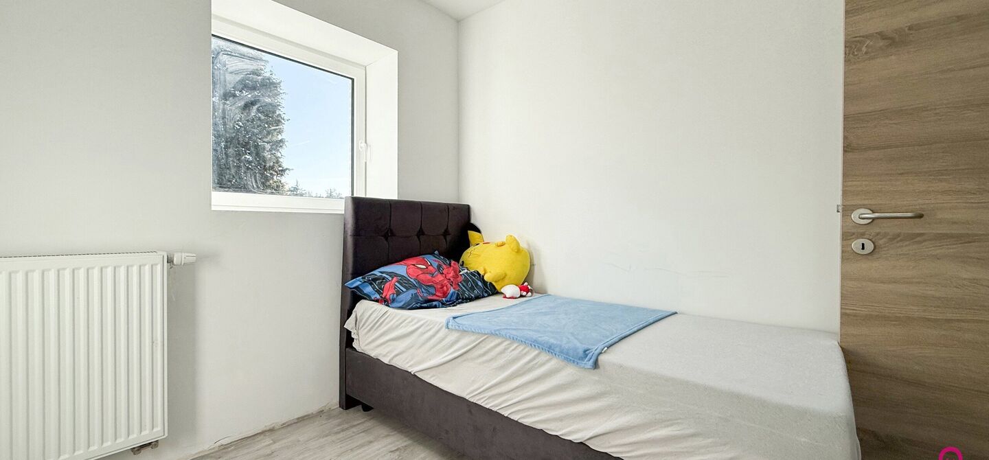 Bij ImmoFusion 7/7 “open huis”: klik op onze 3D-TOUR.
Ervaar vastgoed alsof je er zelf doorloopt!

Ontdek deze indrukwekkende open bebouwing in de Tervantstraat 198 te Paal, een woning die in 2025 een volledige transformatie kreeg en vandaag bijna als