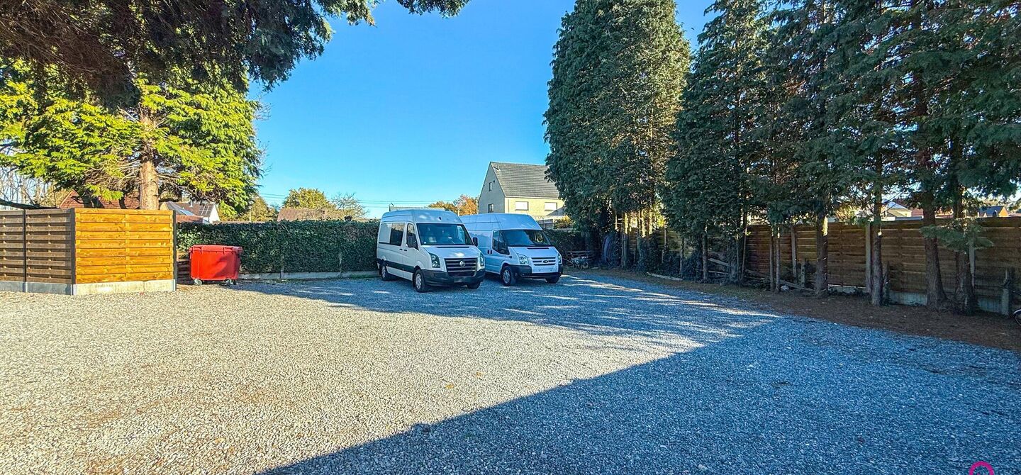 Bij ImmoFusion 7/7 “open huis”: klik op onze 3D-TOUR.
Ervaar vastgoed alsof je er zelf doorloopt!

Ontdek deze indrukwekkende open bebouwing in de Tervantstraat 198 te Paal, een woning die in 2025 een volledige transformatie kreeg en vandaag bijna als