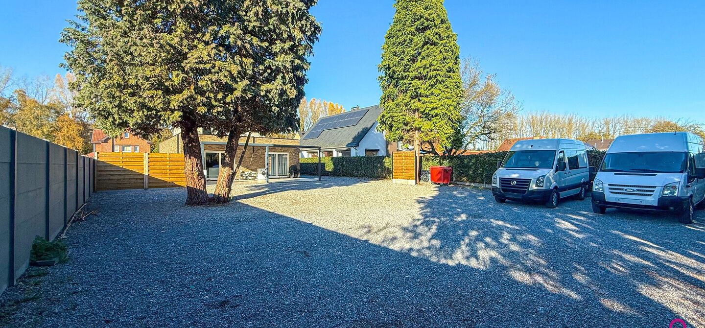 Bij ImmoFusion 7/7 “open huis”: klik op onze 3D-TOUR.
Ervaar vastgoed alsof je er zelf doorloopt!

Ontdek deze indrukwekkende open bebouwing in de Tervantstraat 198 te Paal, een woning die in 2025 een volledige transformatie kreeg en vandaag bijna als