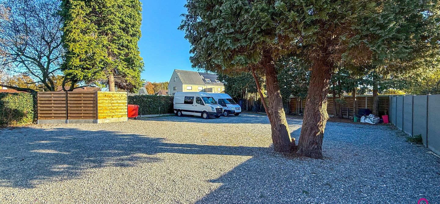 Bij ImmoFusion 7/7 “open huis”: klik op onze 3D-TOUR.
Ervaar vastgoed alsof je er zelf doorloopt!

Ontdek deze indrukwekkende open bebouwing in de Tervantstraat 198 te Paal, een woning die in 2025 een volledige transformatie kreeg en vandaag bijna als