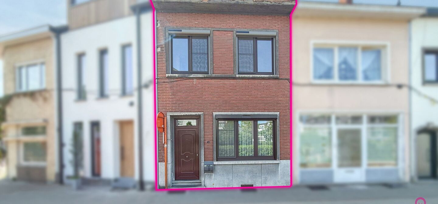 Bij ImmoFusion 7/7 “open huis”: klik op onze 3D-TOUR.
Ervaar vastgoed alsof je er zelf doorloopt!

Welkom in deze verrassend ruime en instapklare gezinswoning in het bruisende centrum van Hasselt, gelegen op het adres Spoorwegstraat 2. Deze volledig o