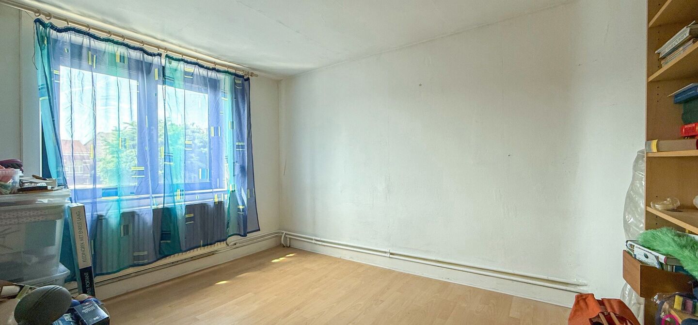 Bij ImmoFusion 7/7 “open huis”: klik op onze 3D-TOUR.
Ervaar vastgoed alsof je er zelf doorloopt!

Welkom in deze verrassend ruime en instapklare gezinswoning in het bruisende centrum van Hasselt, gelegen op het adres Spoorwegstraat 2. Deze volledig o
