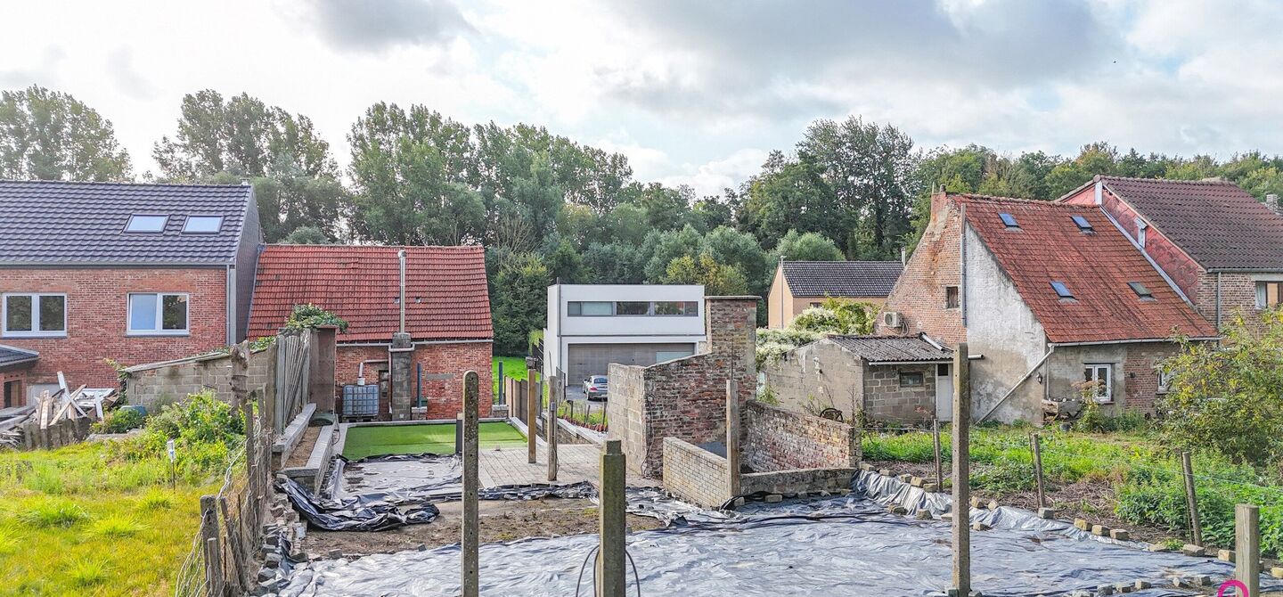Charmant renovatieproject met tuin in landelijk Heers