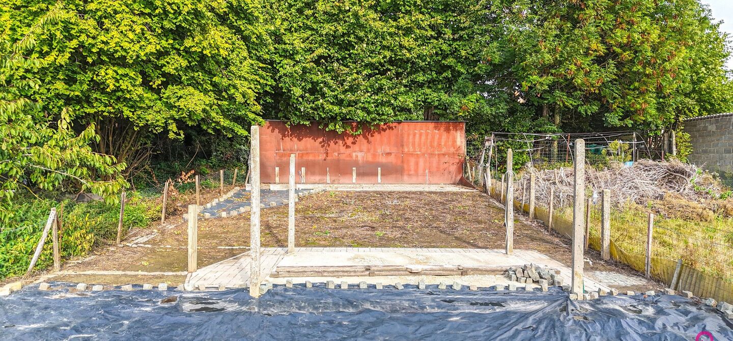 Charmant renovatieproject met tuin in landelijk Heers