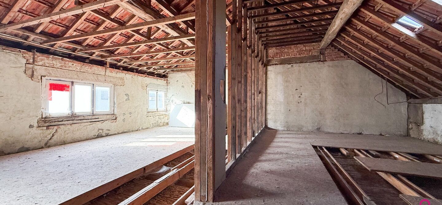 Charmant renovatieproject met tuin in landelijk Heers