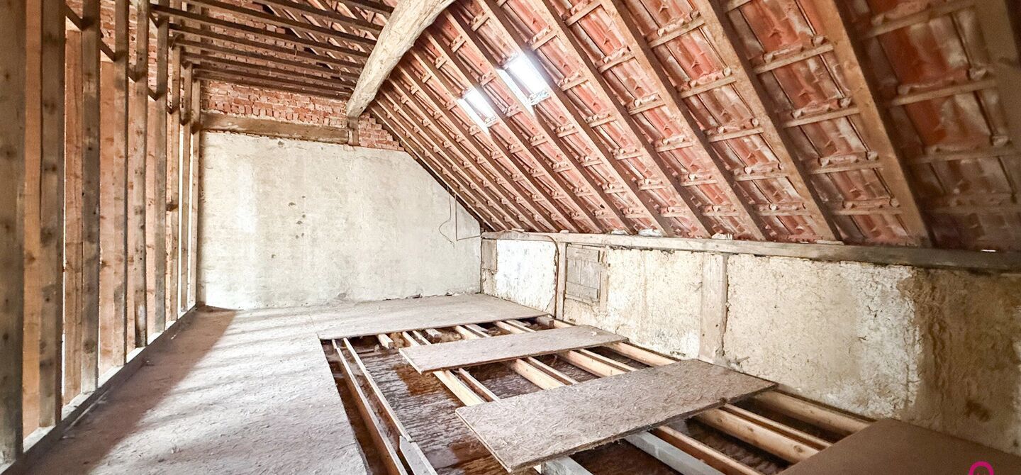 Charmant renovatieproject met tuin in landelijk Heers